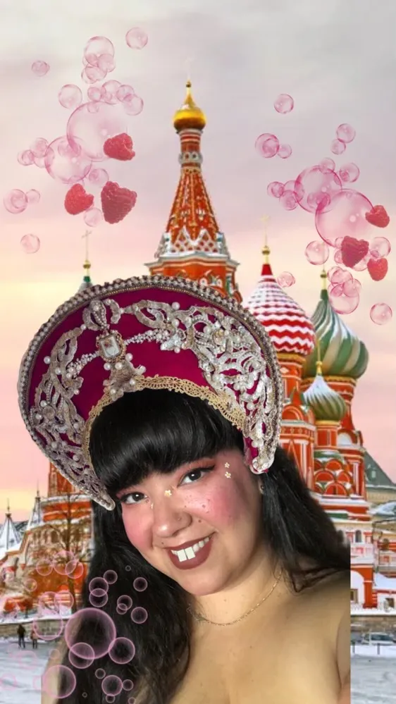 Madame Raspbootyn